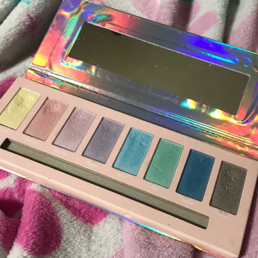 🌹 Limited Edition Mermaid Pastel Eyeshadow 🌹
